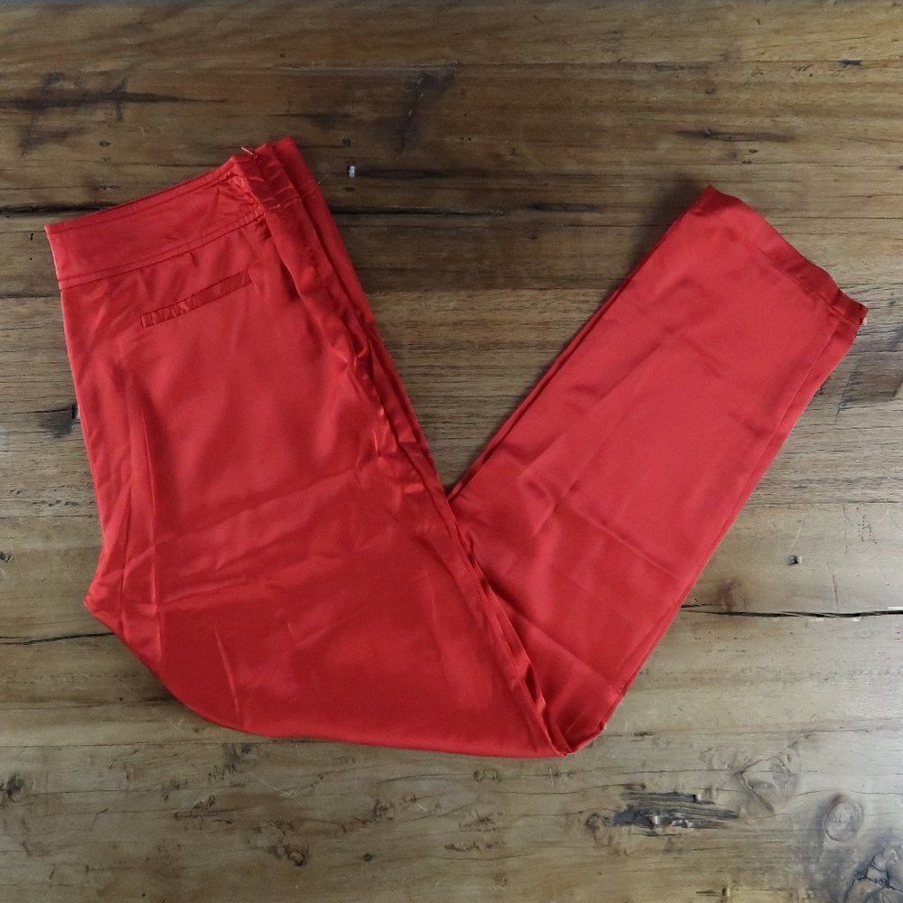 GRIFFLIN PARIS RED SATIN PLEATED FRONT SKINNY PANTS SIZE LARGE